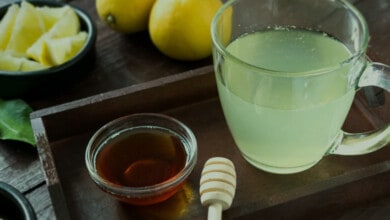 طريقة عمل مشروب الزنجبيل والليمون والعسل